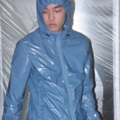 SS25 7440 修身 尼龙连帽皮肤夹克