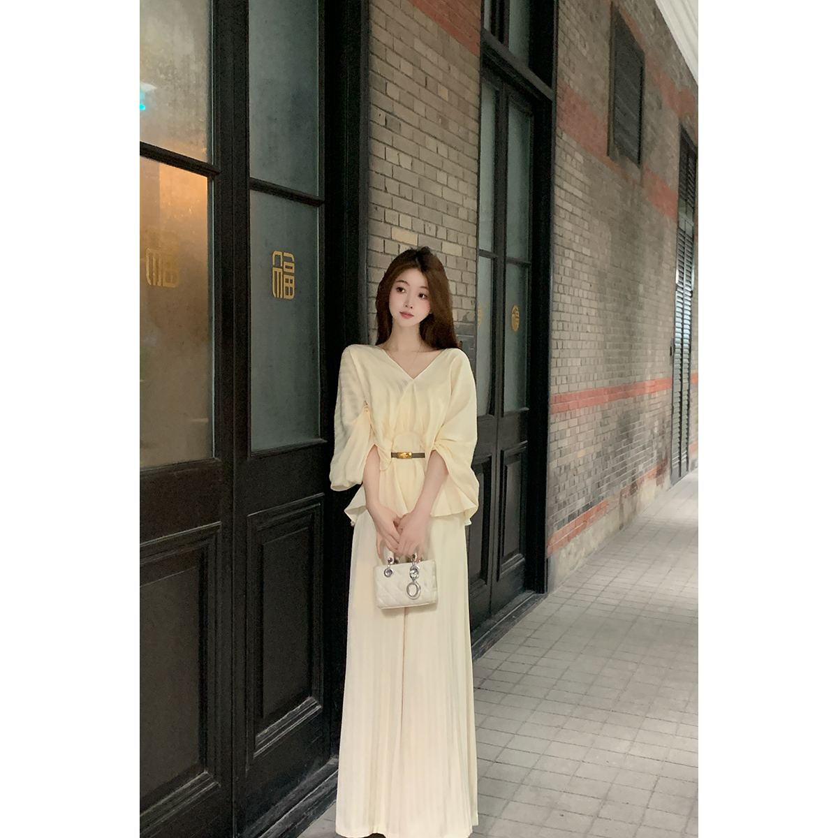 佐佐家小个子高级感V领气质衬衫上衣女夏季垂感阔腿裤两件套法式