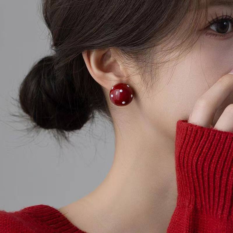 早秋港式复古酒红波点球球耳环轻奢小耳饰众高级感耳钉安可拉配饰