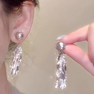 粼粼波光清冷灰显脸小长款法式叶片流苏耳饰色珍珠流苏耳夹蚊香盘