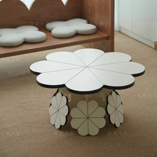 张小野设计款 「撒野」系列10号 多巴胺可爱花朵形边几角几茶几