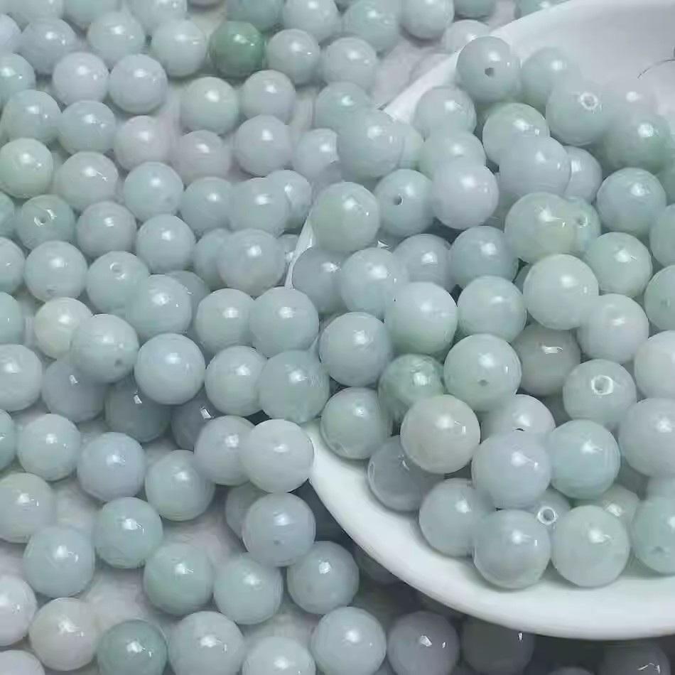 翡翠绿白散珠冰糯种玉石