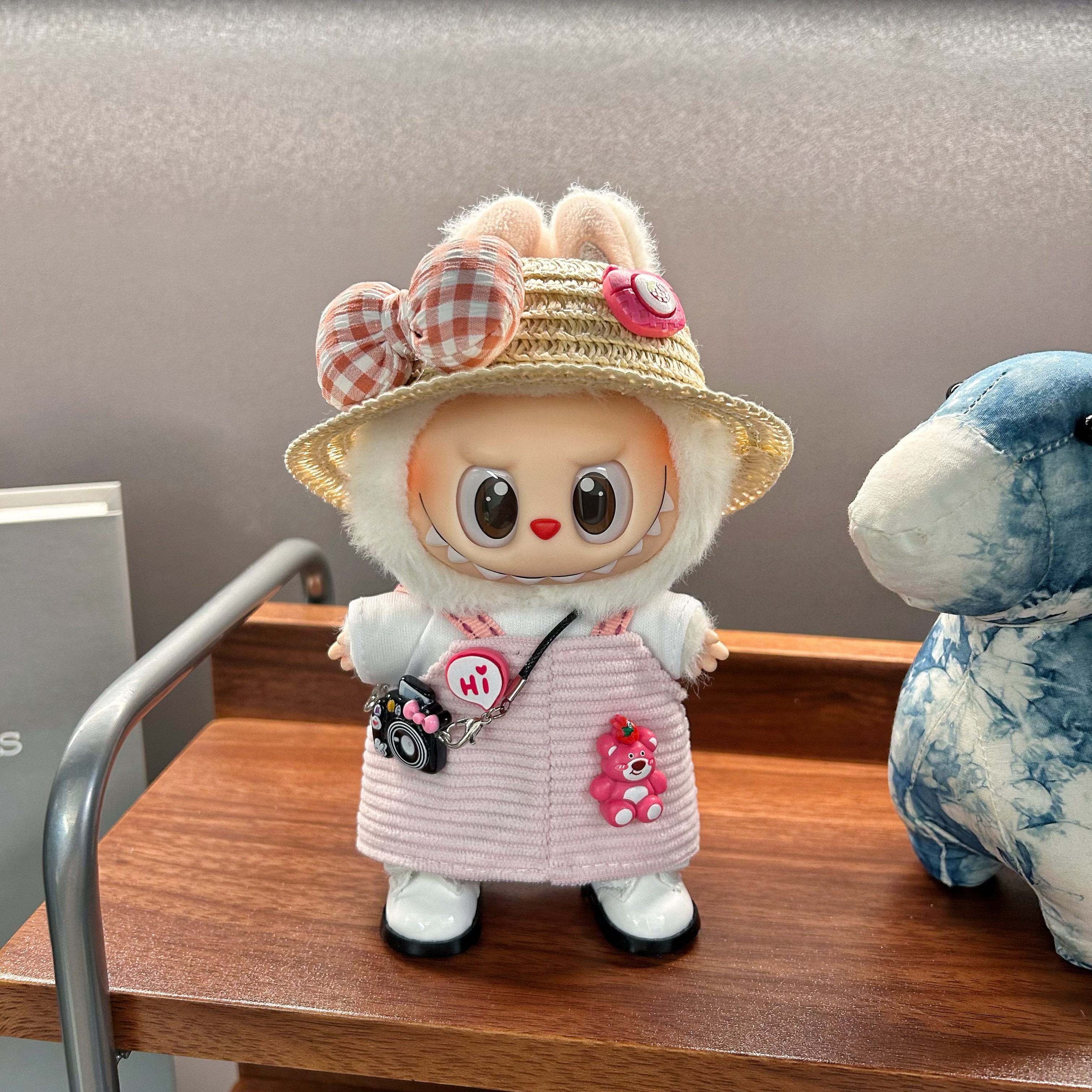 仅衣服]一二代钥匙扣挂件草帽背带裤套装拉布布娃衣裙子套装