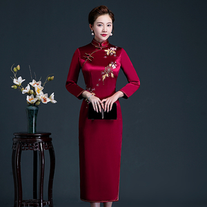 2023新款婚宴妈妈装复古旗袍裙高端大气年轻款喜婆婆结婚礼服高贵