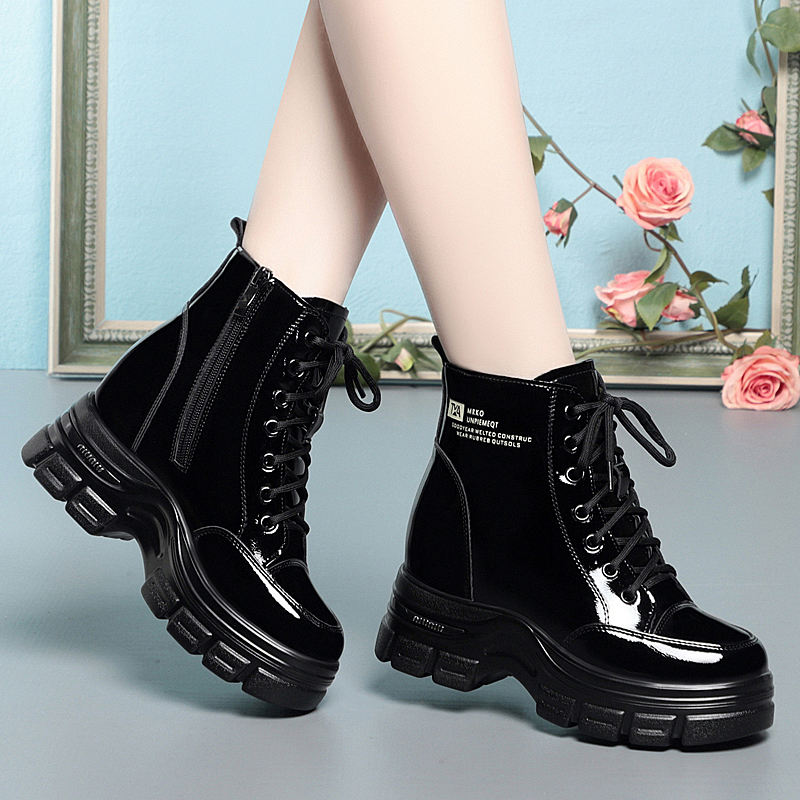 时尚马丁靴女厚底百搭冬季新款女短靴防滑松糕系带内增高亮皮女鞋
