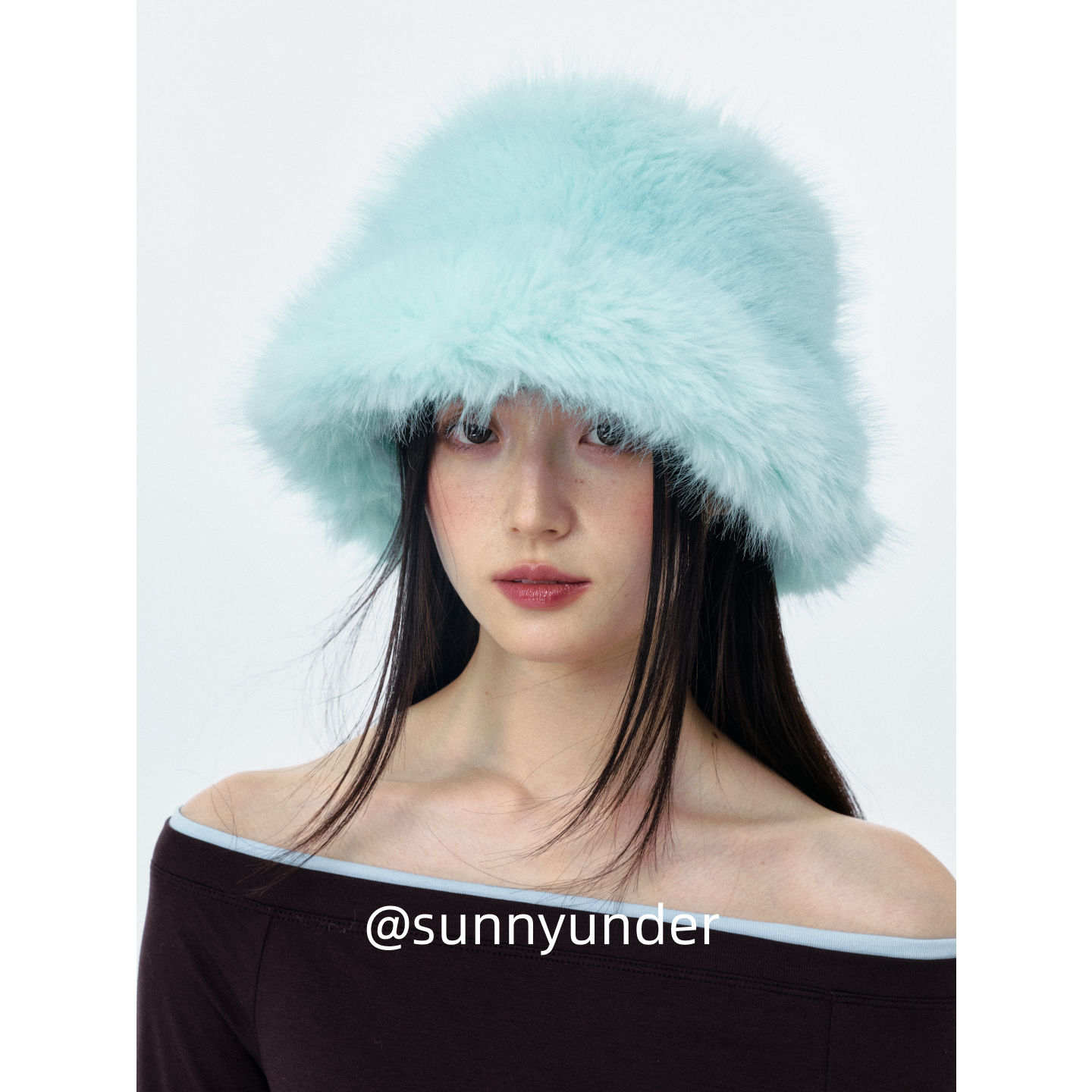 小众色系冰蓝色毛绒帽子女秋冬韩系加厚防寒保暖显脸小渔夫帽ins