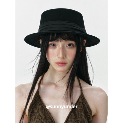 复古黑色三折带羊毛平顶帽子女秋冬度假英伦凹造型羊毛呢礼帽ins