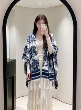 新款水墨提花披肩斗篷流苏软糯保暖日常穿搭出游外搭直播爆款