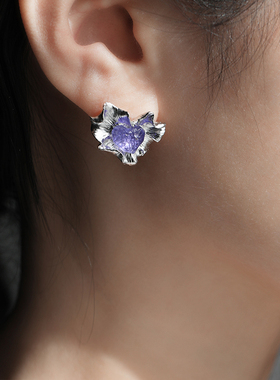 DY小众设计爱心形纯银耳钉女高级感气质轻奢耳环生日礼物送女友