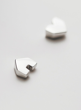 DY爱心不对称耳钉简约冷淡风女520礼物小巧睡觉免摘女纯银小简约