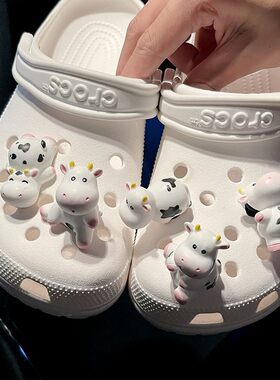 卡通公仔鞋花鞋扣适用Crocs洞洞鞋配件可爱奶牛配件搭配鞋子装饰