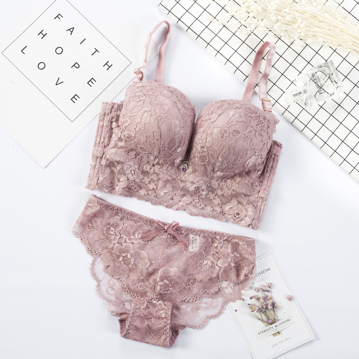 日系半杯全蕾丝无钢圈文胸五排扣调整聚拢带插垫片舒适内衣套装