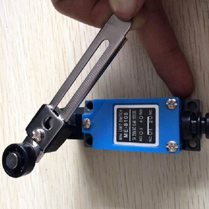 行程开关带轮自复位限位开关220V/ME 8108微动开关 限位行程开关