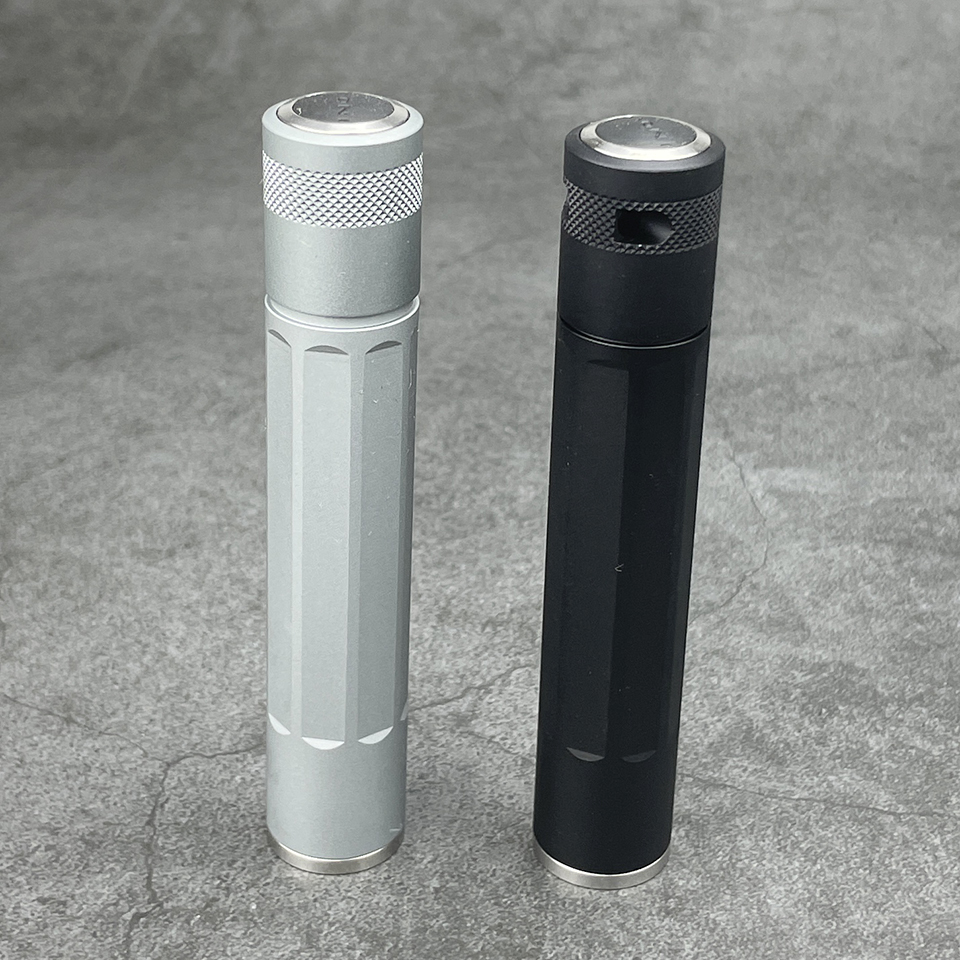 奈爱美国强光手电筒