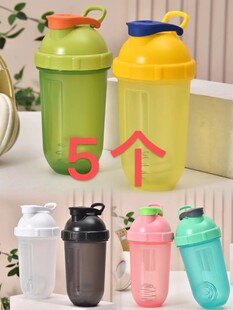 奶昔健身蛋白粉PP运动摇摇杯刻度500ML彩色香蕉水杯水壶跨境定制