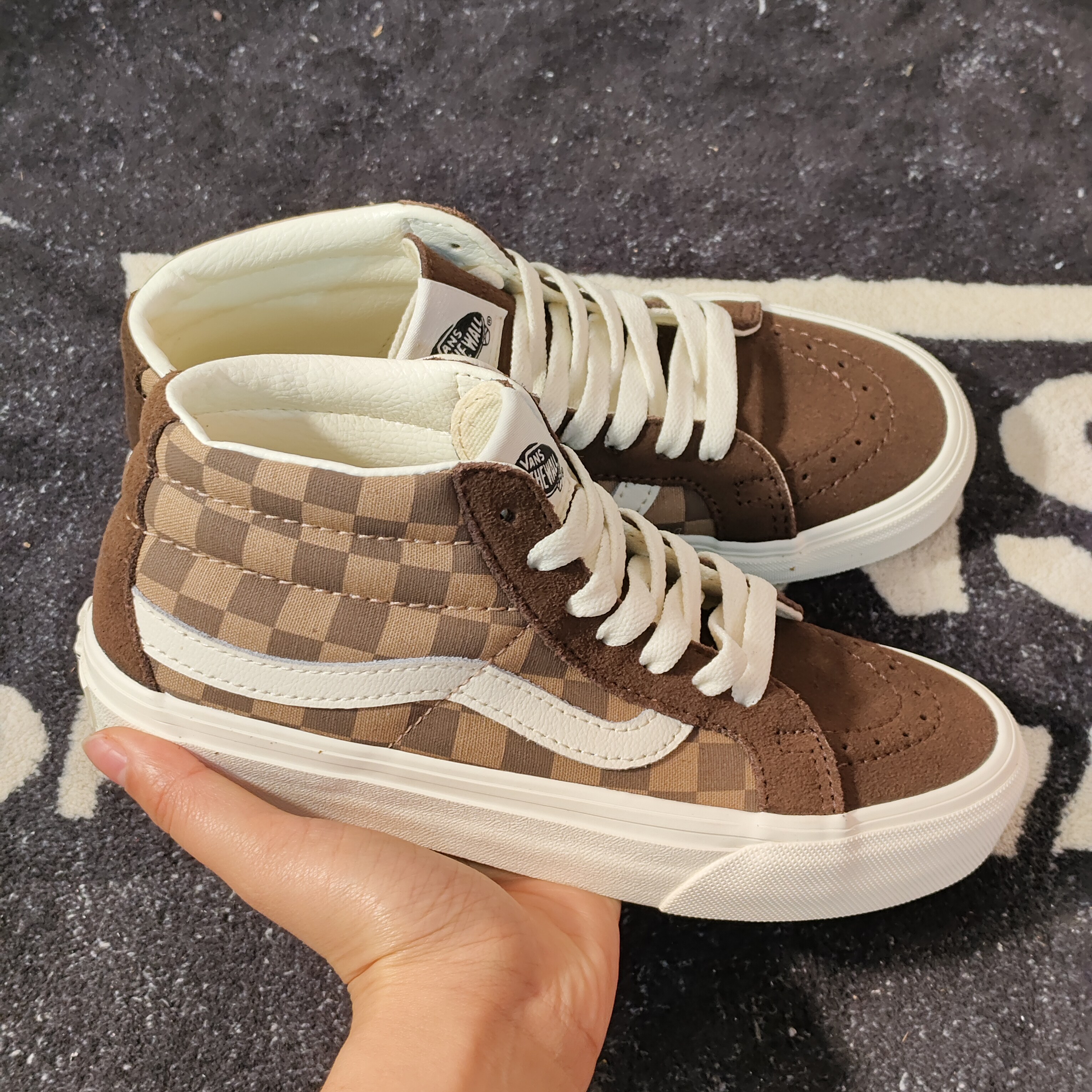 Vans Sk8-Mid棕色棋盘格中帮休闲滑板鞋 VN000XIIBS8