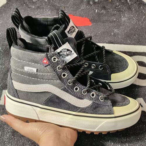 VansSk8-HiMTE-2灰黑拼色加绒高帮户外保暖麂皮滑板鞋VN0A5HZZUHE