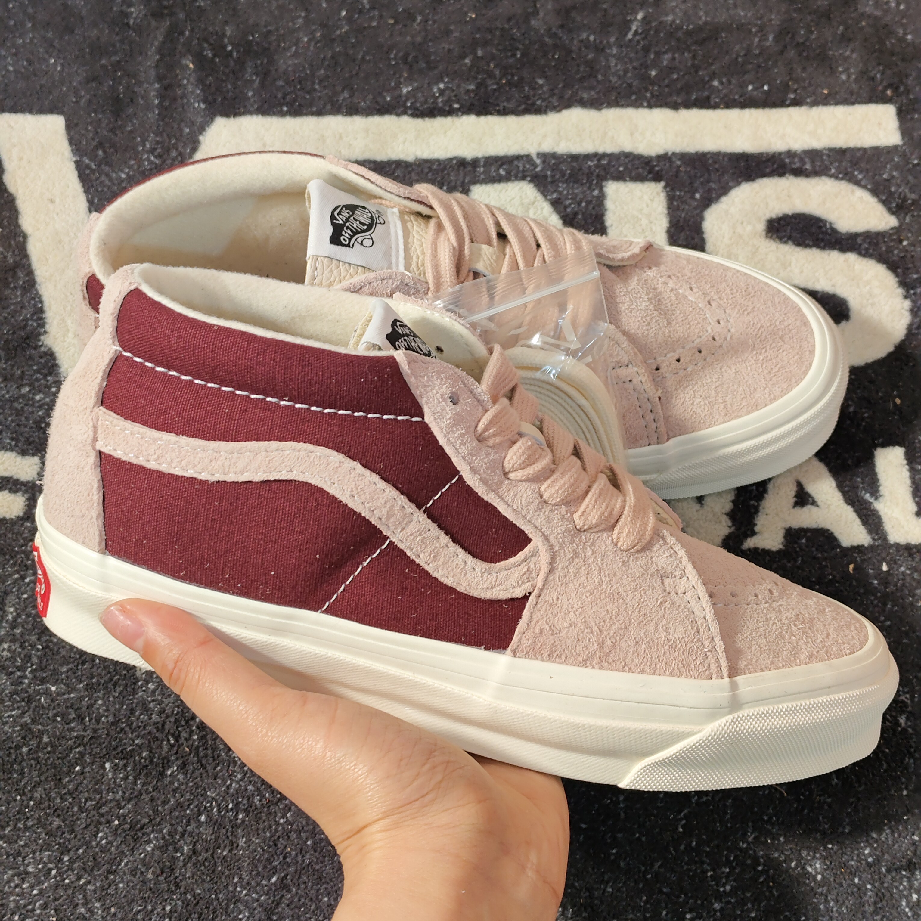 Vans SK8-Mid粉酒红拼色中帮休闲板鞋 VN0A4BVCBQL