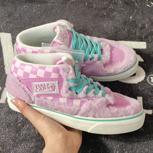 断码特价Vans Half Cab粉色毛绒棋盘格中帮帆布鞋VN000CMUDTB