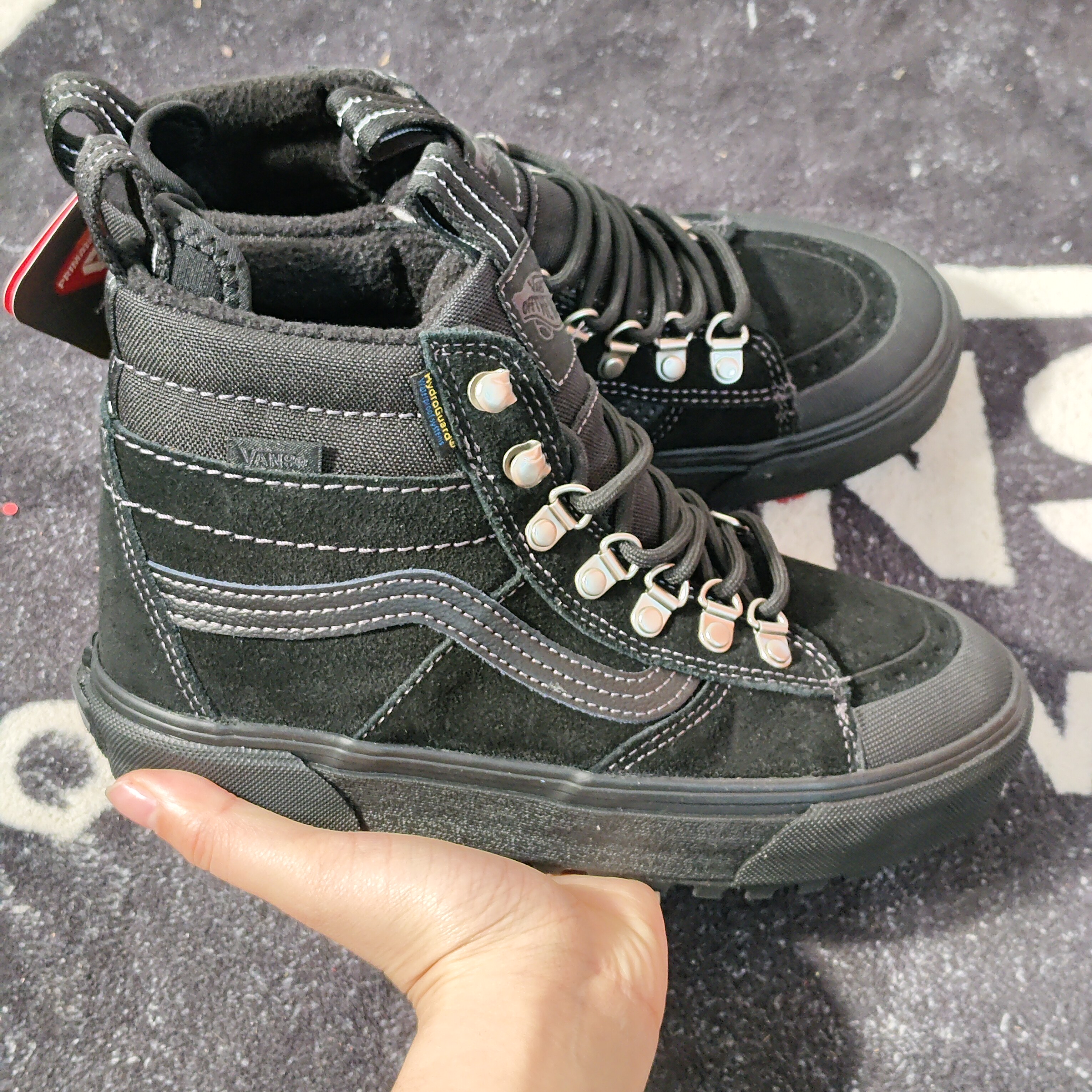 Vans Sk8-Hi MTE黑武士防水保暖高帮户外鞋VN000CVRBLK