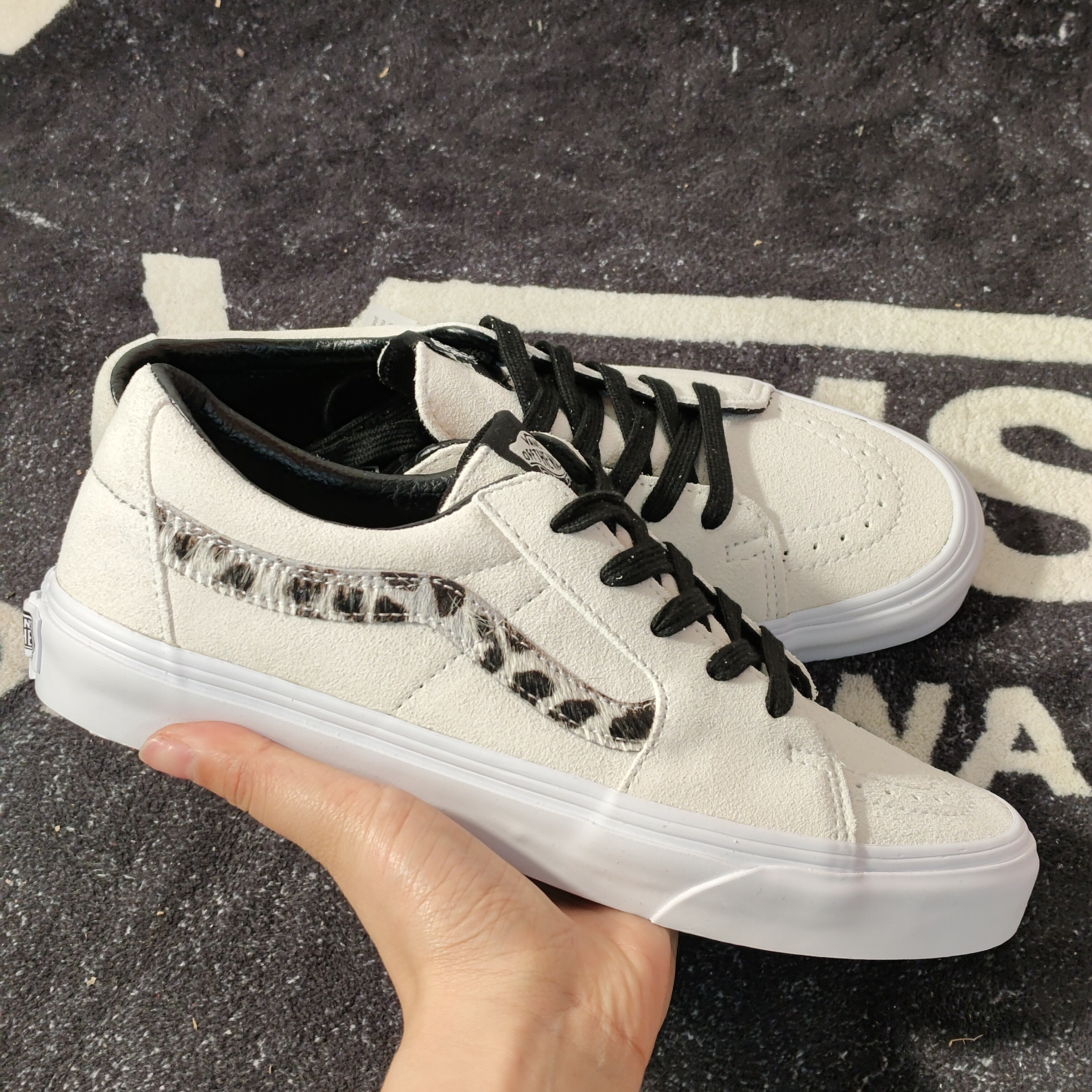 Vans Sk8 Low米白豹纹侧边低帮休闲板鞋 VN0A4UUKB7R