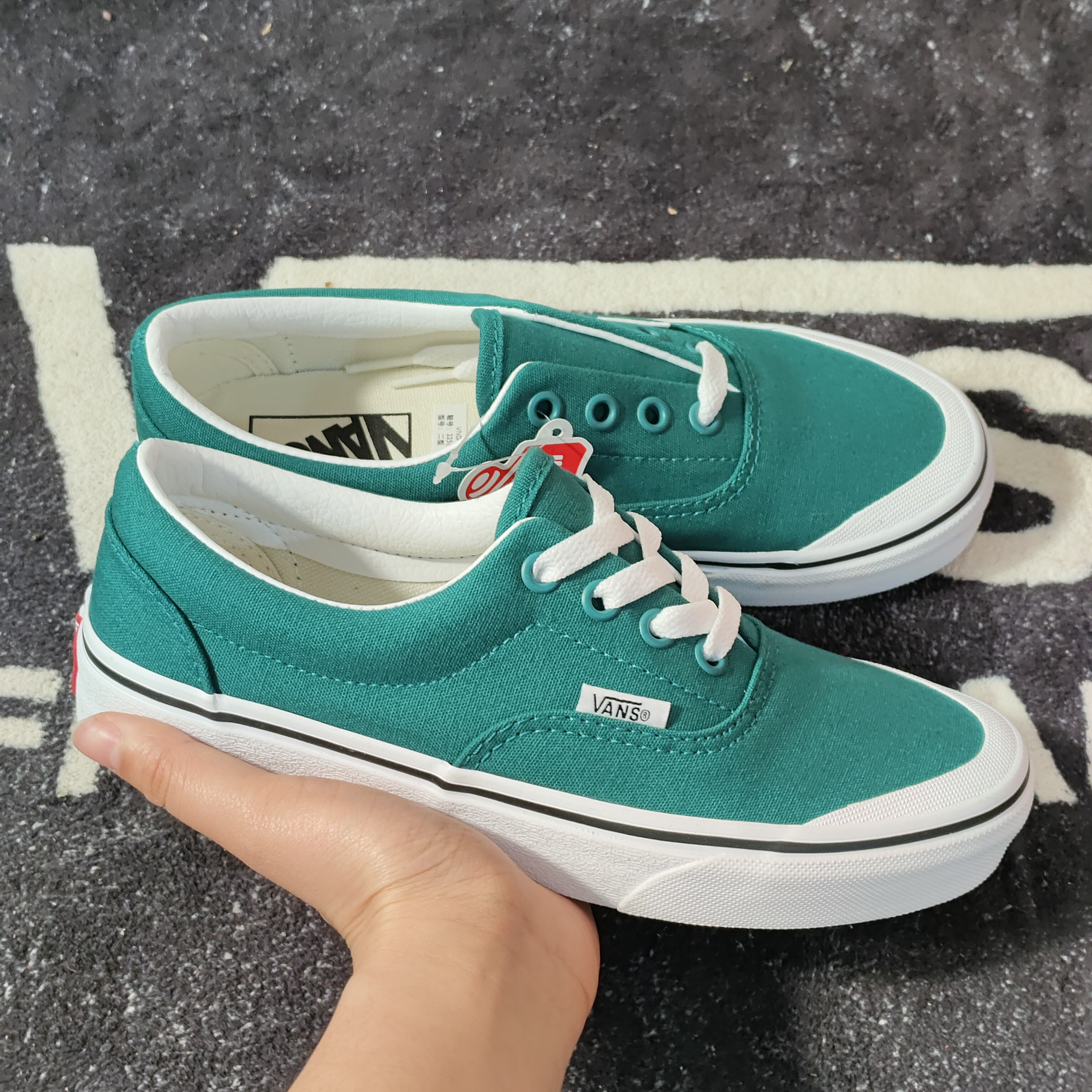 Vans范斯Era Toecap湖绿色低帮帆布休闲板鞋VN0A4BTPVYK