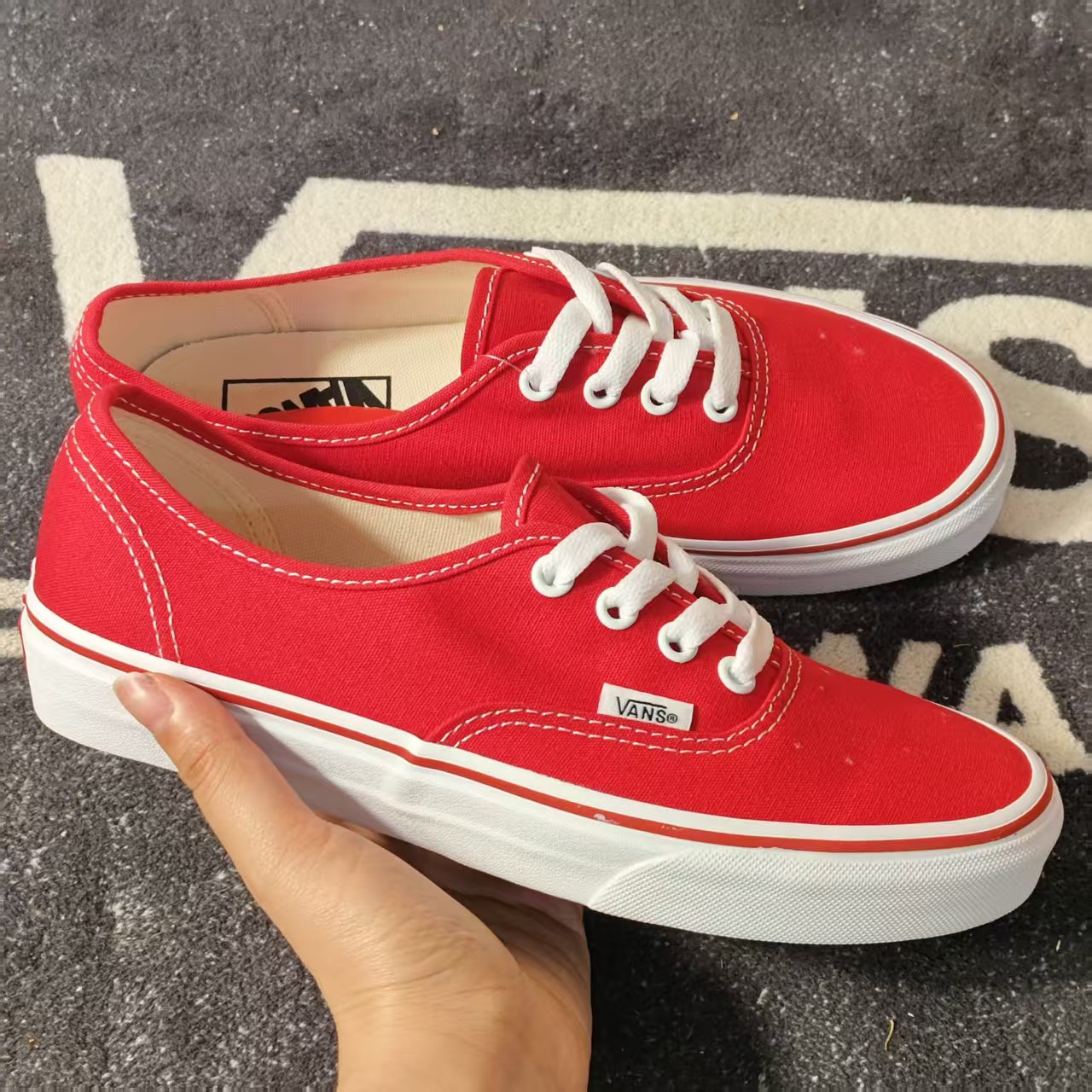 断码特价Vans Authentic正红经典低帮帆布鞋男女情侣VN000EE3RED
