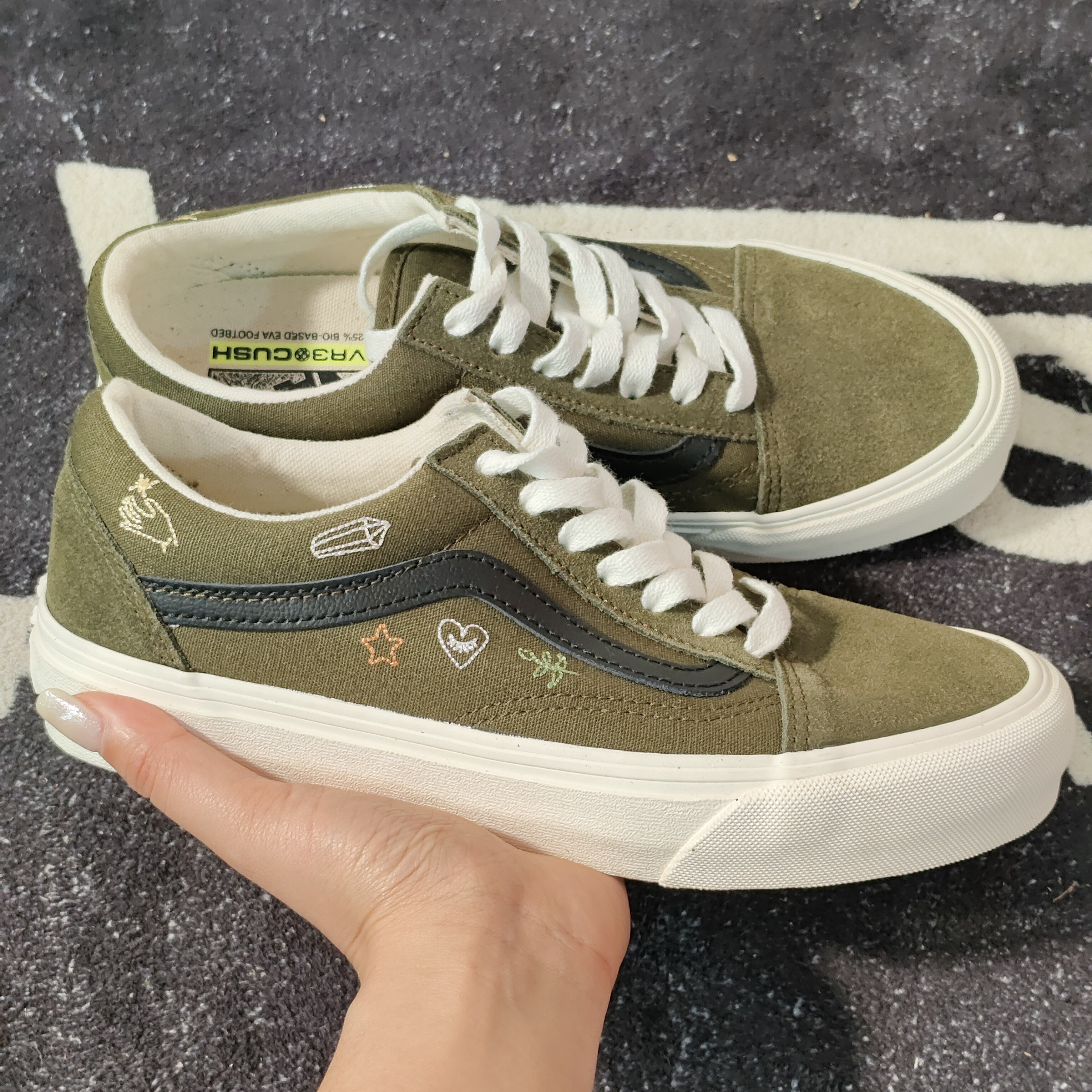 Vans Old Skool VR3橄榄绿爱心刺绣低帮板鞋 VN0005UBDOL