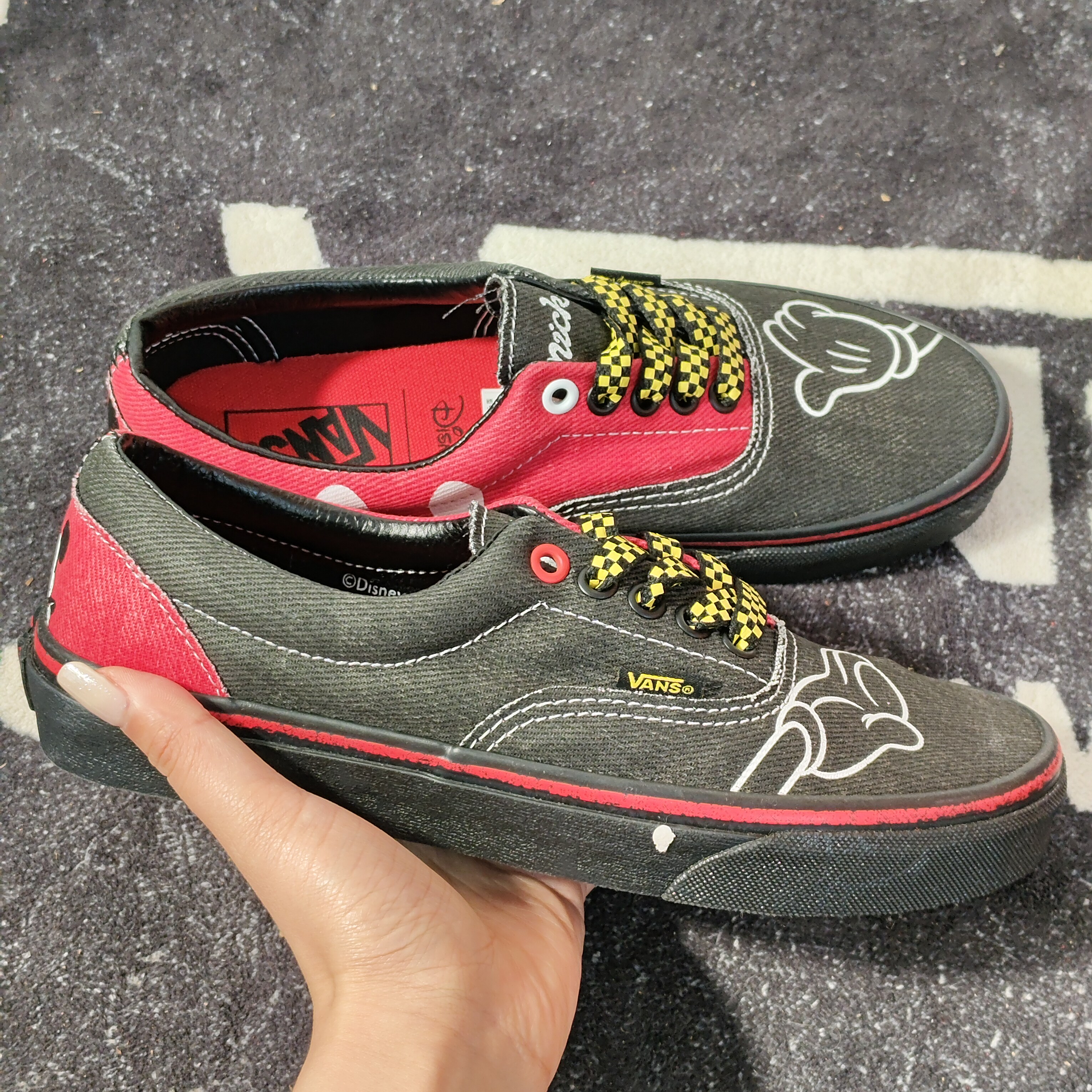 Vans Disney联名Era米奇黑红做旧帆布鞋VN000EWZDNM