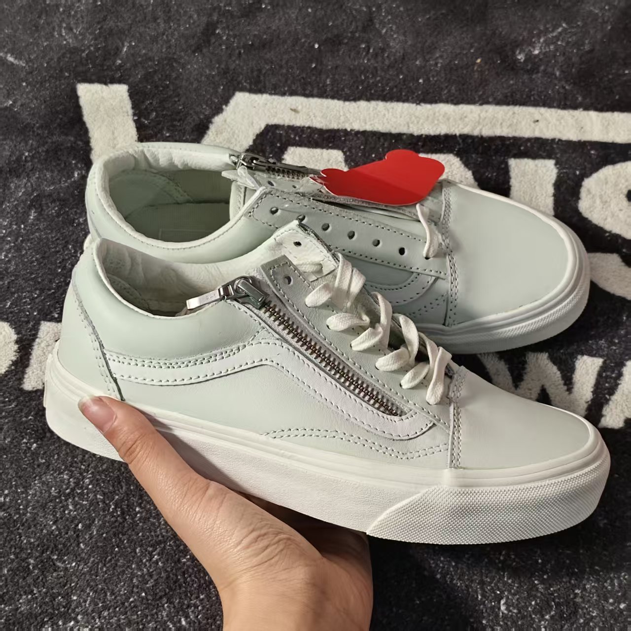 Vans浅薄荷绿Old Skool侧边拉链皮质低帮清新休闲鞋VN0A3493MRI