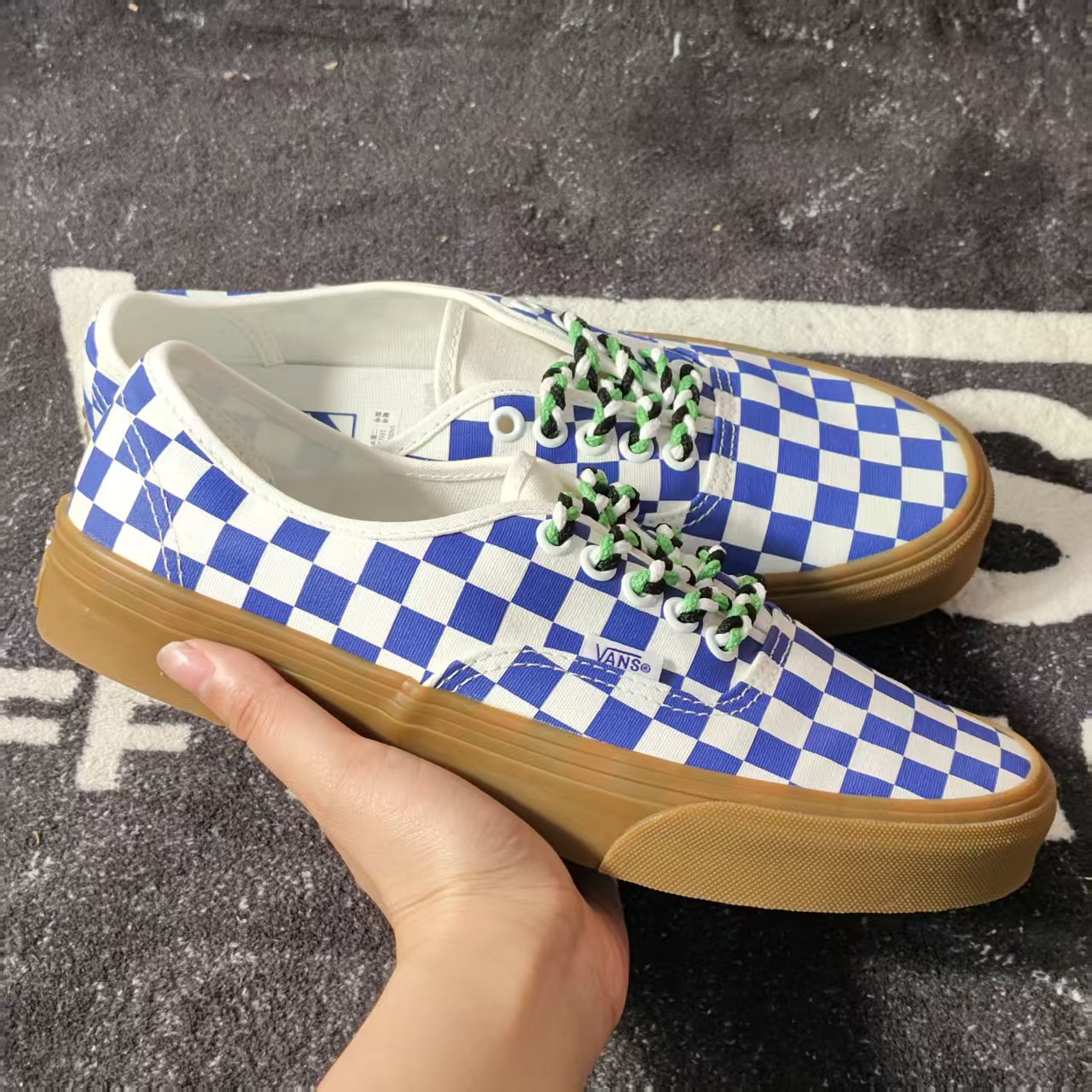 断码特价蓝白棋盘格Vans Authentic生胶底帆布鞋VN0009PVY6Z