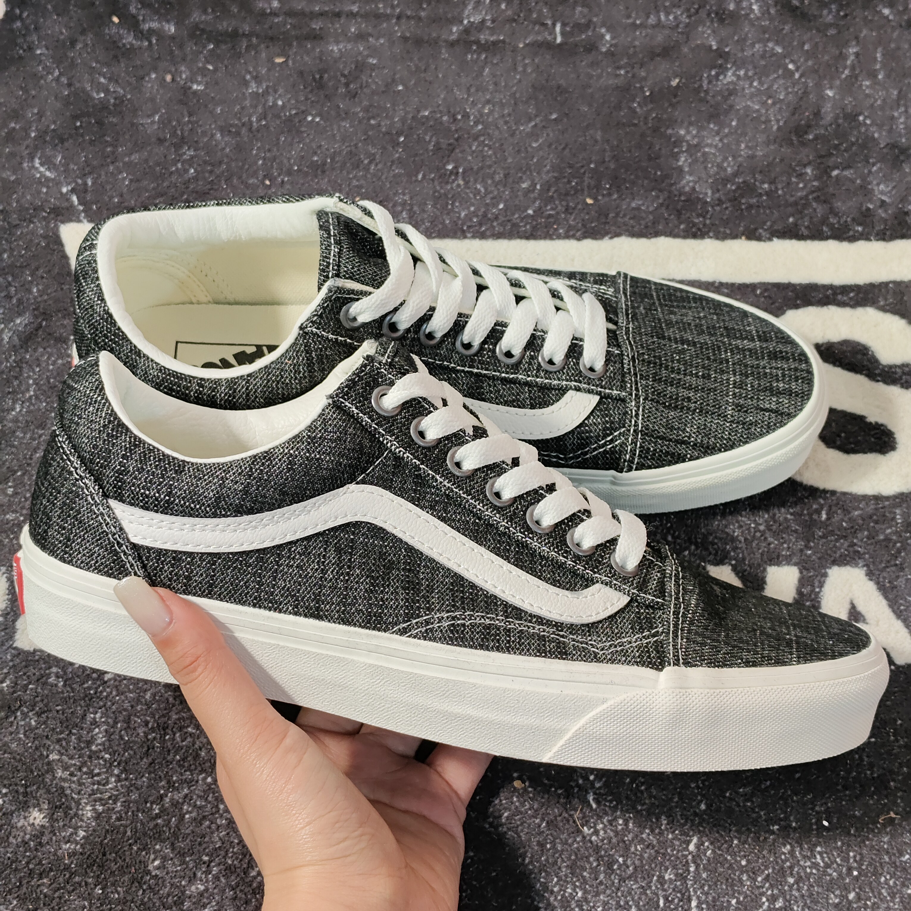 Vans Old Skool黑灰水洗牛仔低帮休闲板鞋VN000CR5Y28