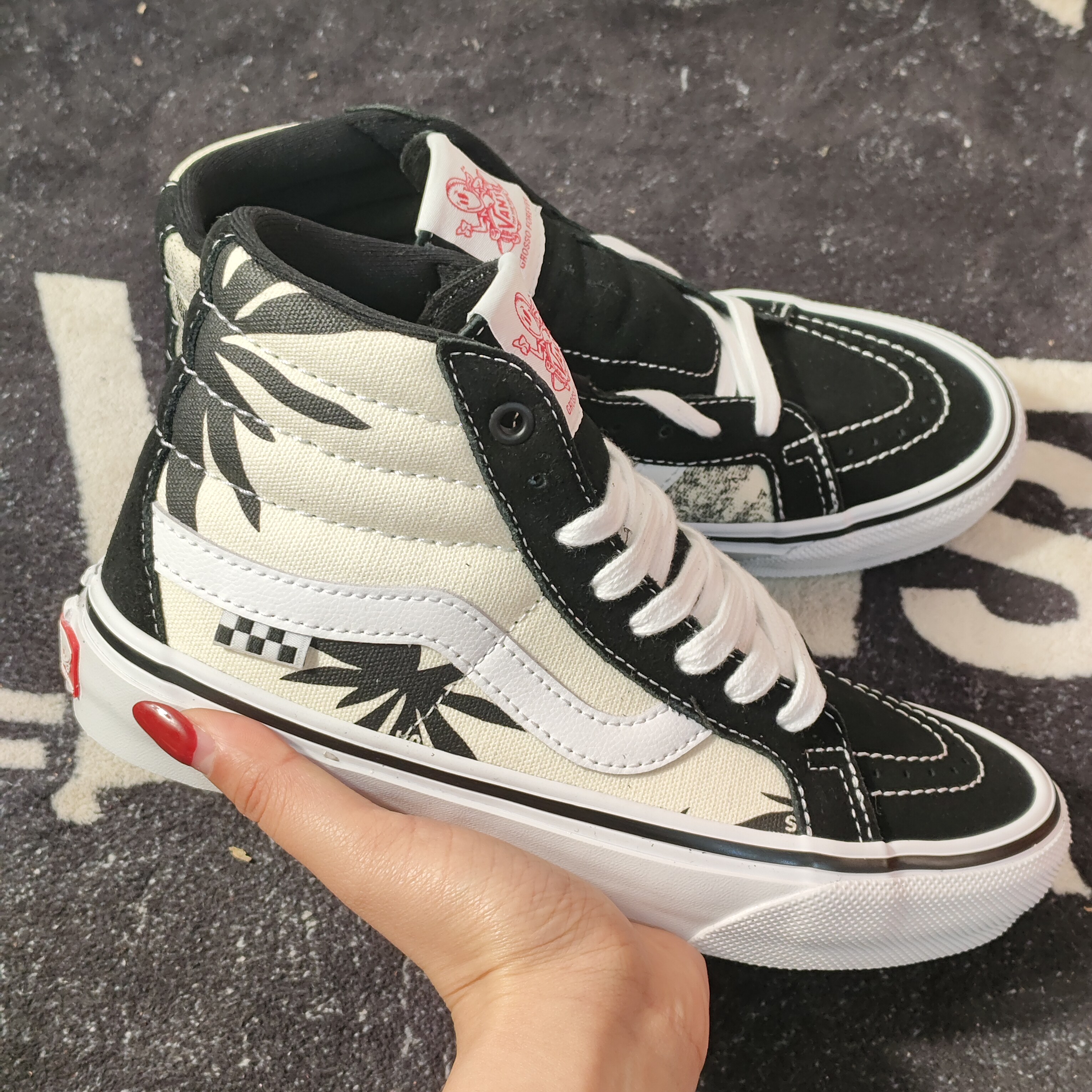 Vans Sk8-Hi黑白枫叶印花高帮专业滑板鞋 VN0A5KYR431