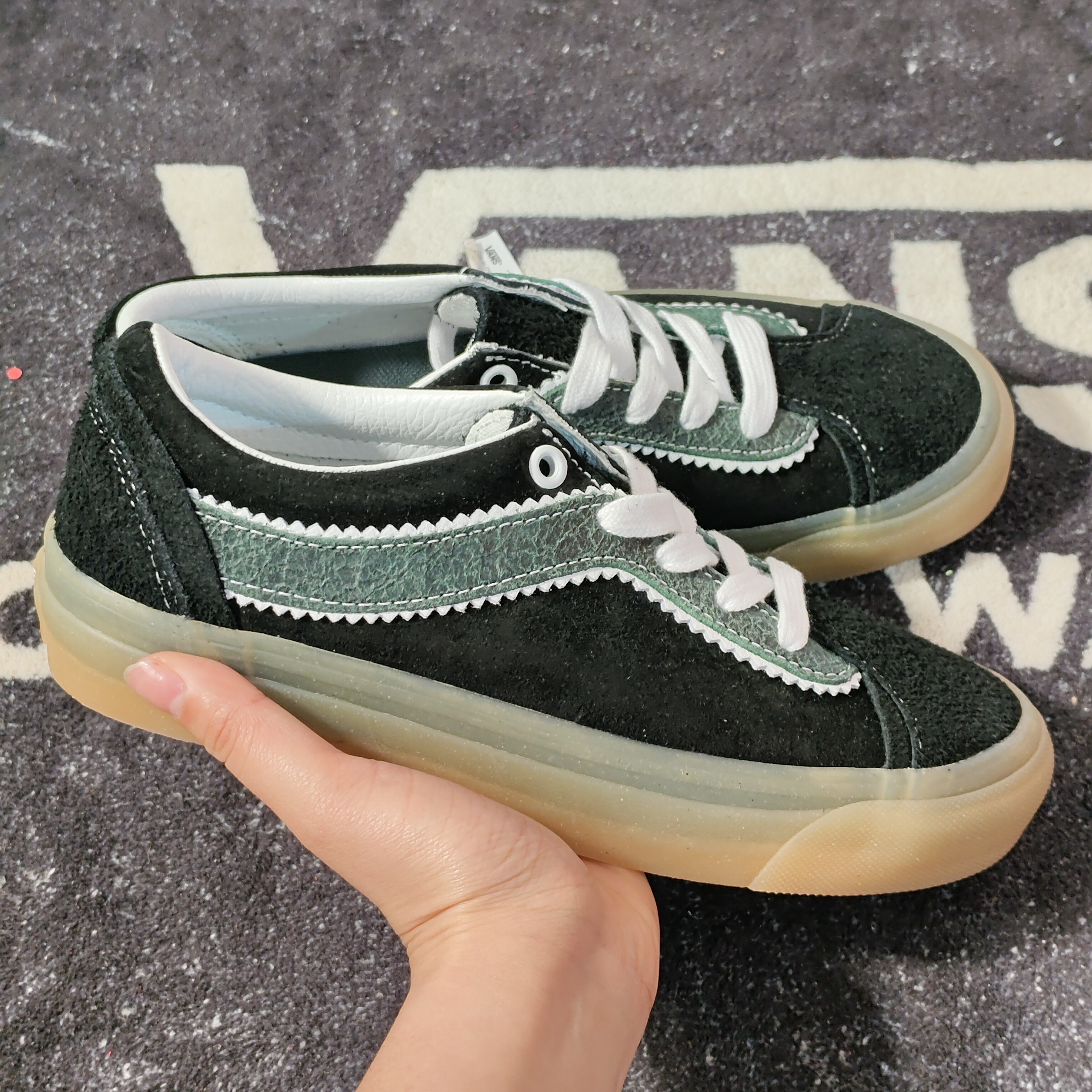 Vans Style 36黑绿生胶底复古低帮休闲板鞋VN000DNQBMA