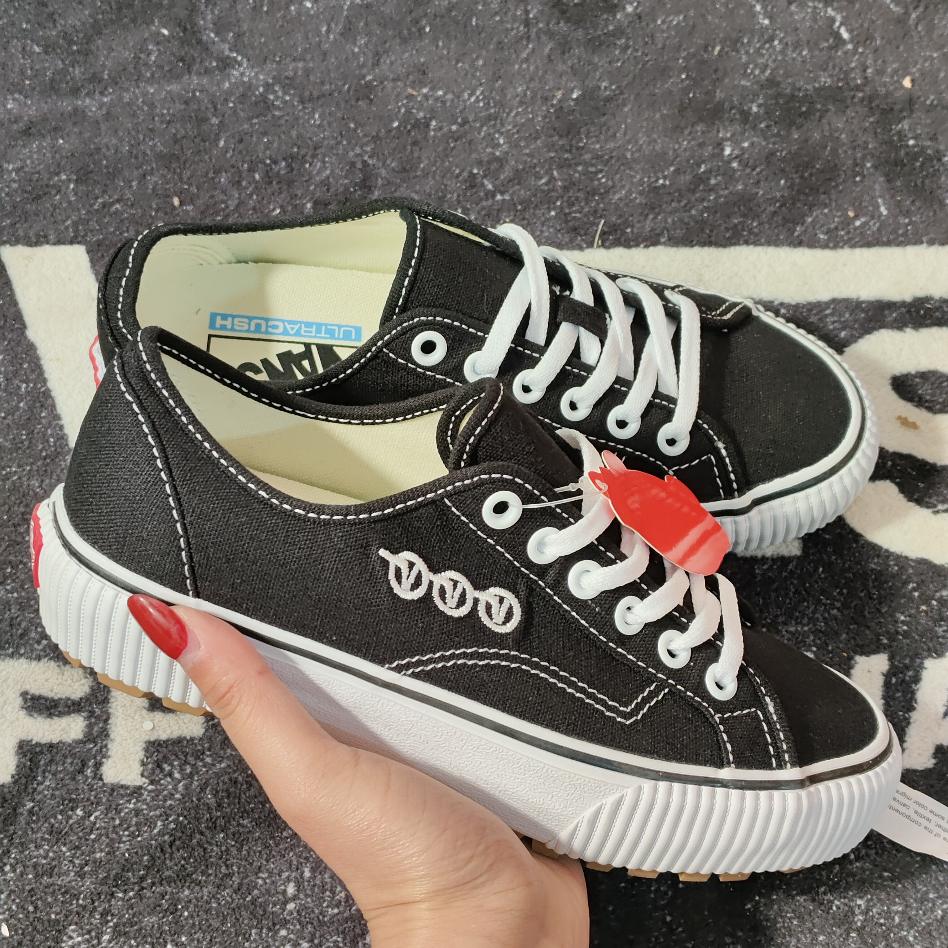 Vans Sk8-MidReissue83黑白串标厚底低帮板鞋VN0A4BXHBA2