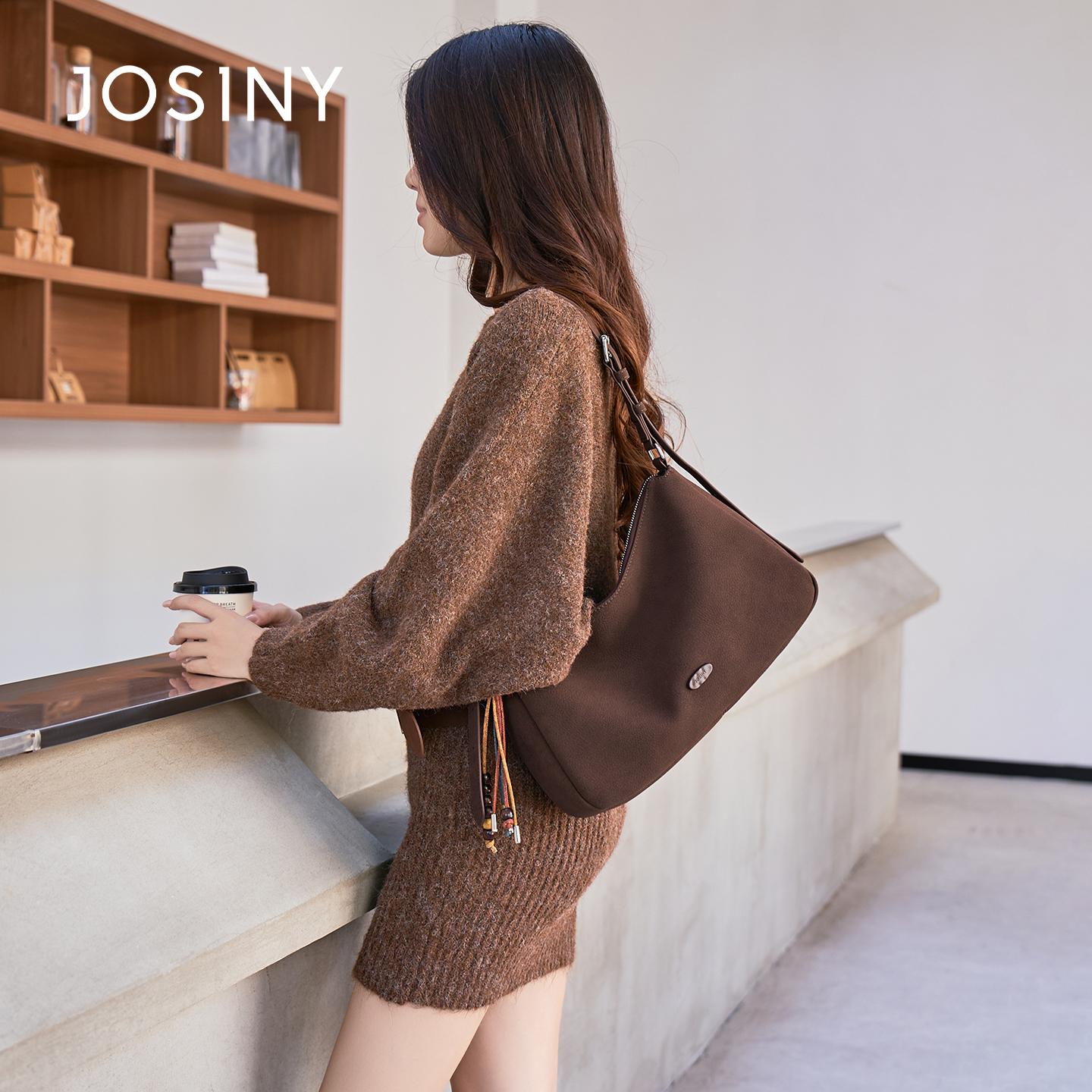 卓诗尼复古单肩枕头包