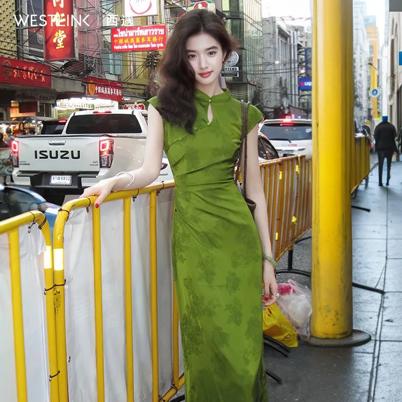 西遇新中式改良旗袍女2026年夏季新款提花水滴领修身无袖连衣裙