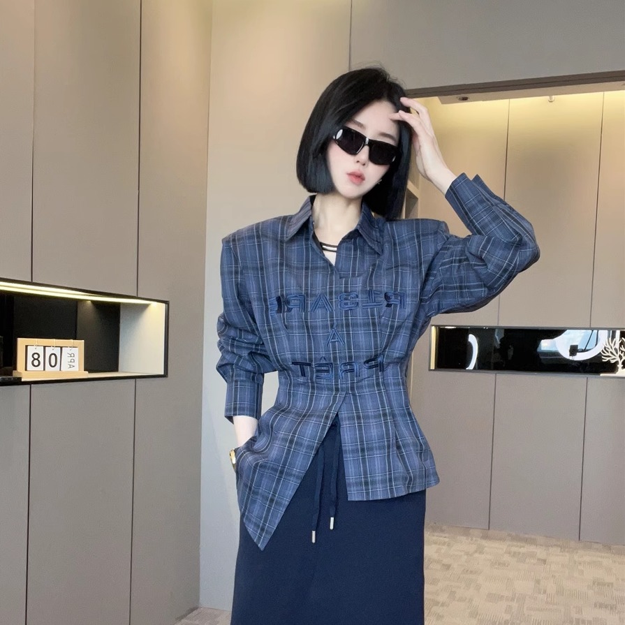 【现货】复古字母格子衬衫女2025春新款长袖垫肩翻领收腰修身上衣