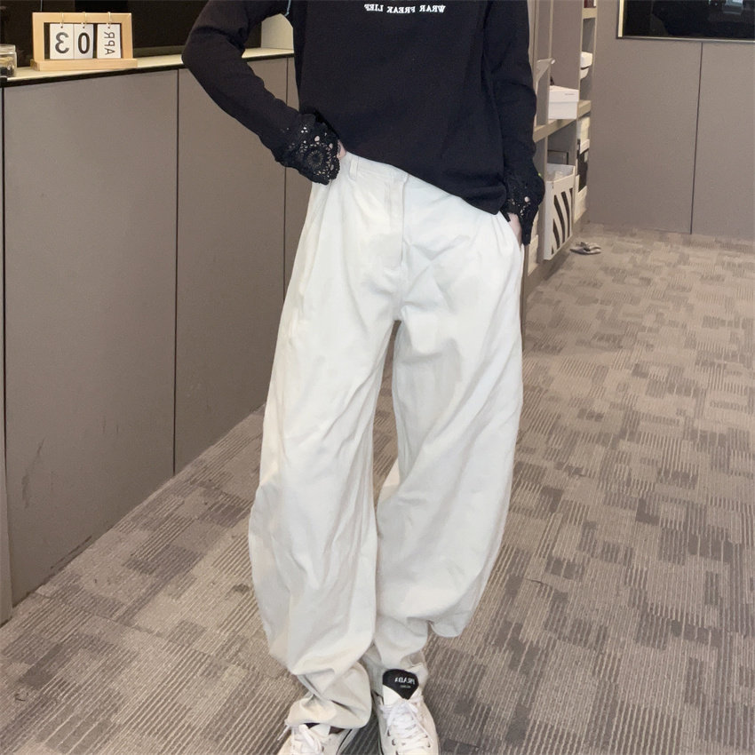 纯色浅色阔腿牛仔裤女2026年春季新款宽松显瘦设计感休闲长裤潮