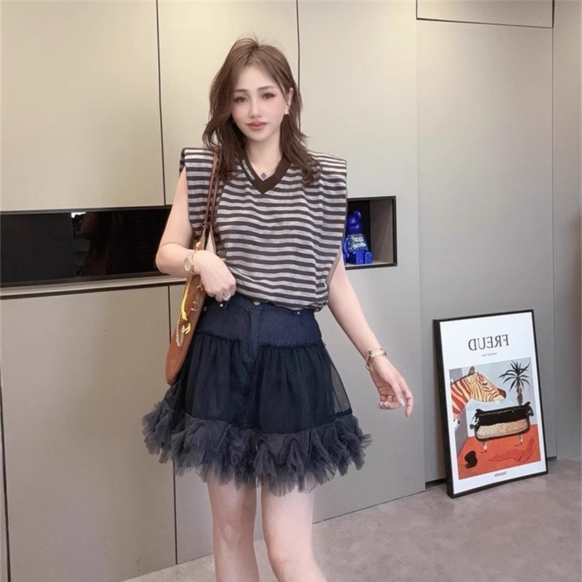 条纹无袖网纱背心T恤女2025新款夏季V领套头宽松短款上衣欧洲站J