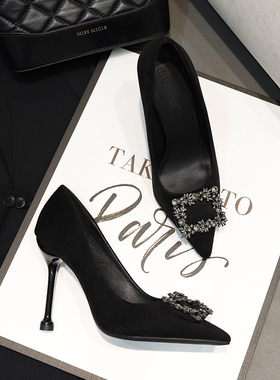 2026年新款春季女性感酒杯跟网红水钻高跟鞋黑色尖头细跟单鞋女鞋