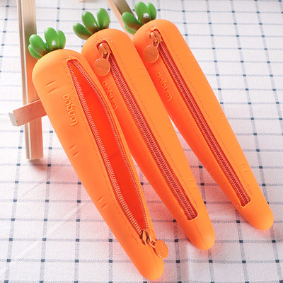 硅胶异形笔袋拔萝卜蓝果