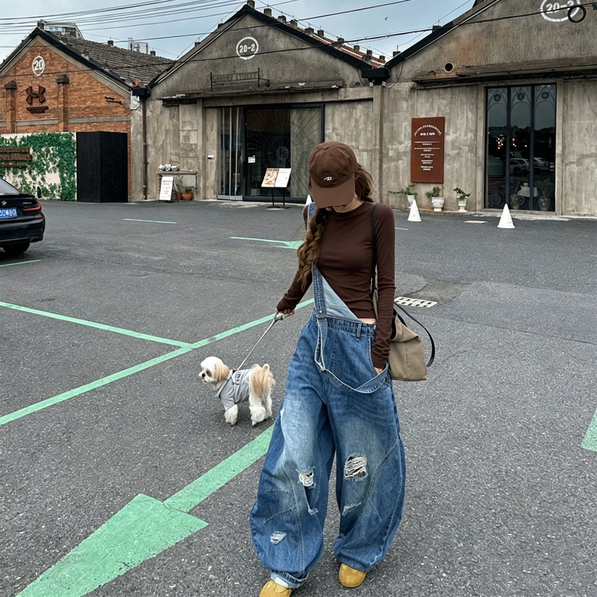 美式复古破洞牛仔背带阔腿裤女