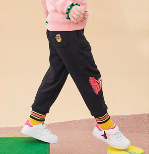 马其顿童装冬款女童加绒裤子蝴蝶装饰小童厚卫裤黑色洋气束脚裤子