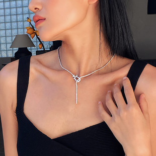 马蹄扣流苏满钻项链女2026新款轻奢小众高级感秋冬银色锁骨毛衣链