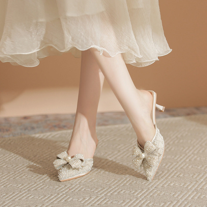 凉鞋2026春款女尖头包头水钻高跟鞋女浅口细跟外穿不累脚单鞋女