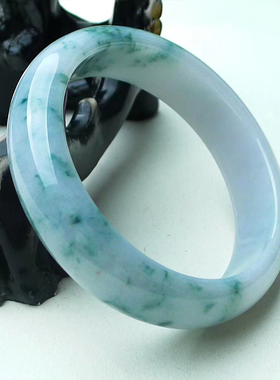 缅甸飘绿老坑A货正圈翡翠手镯