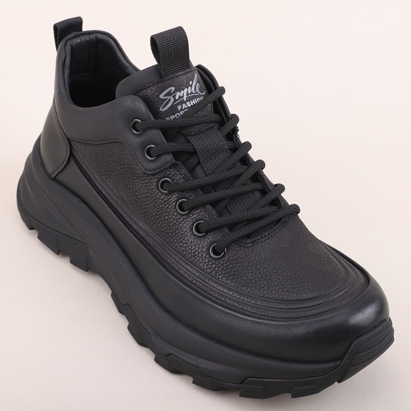 广州潮牌英伦时尚皮鞋