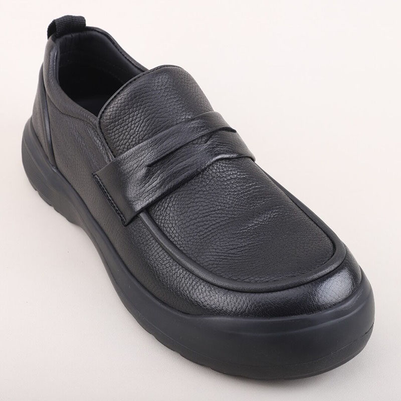 高端舒适乐福鞋男2026新款真皮套脚宽头豆豆鞋轻软厚底休闲驾车鞋