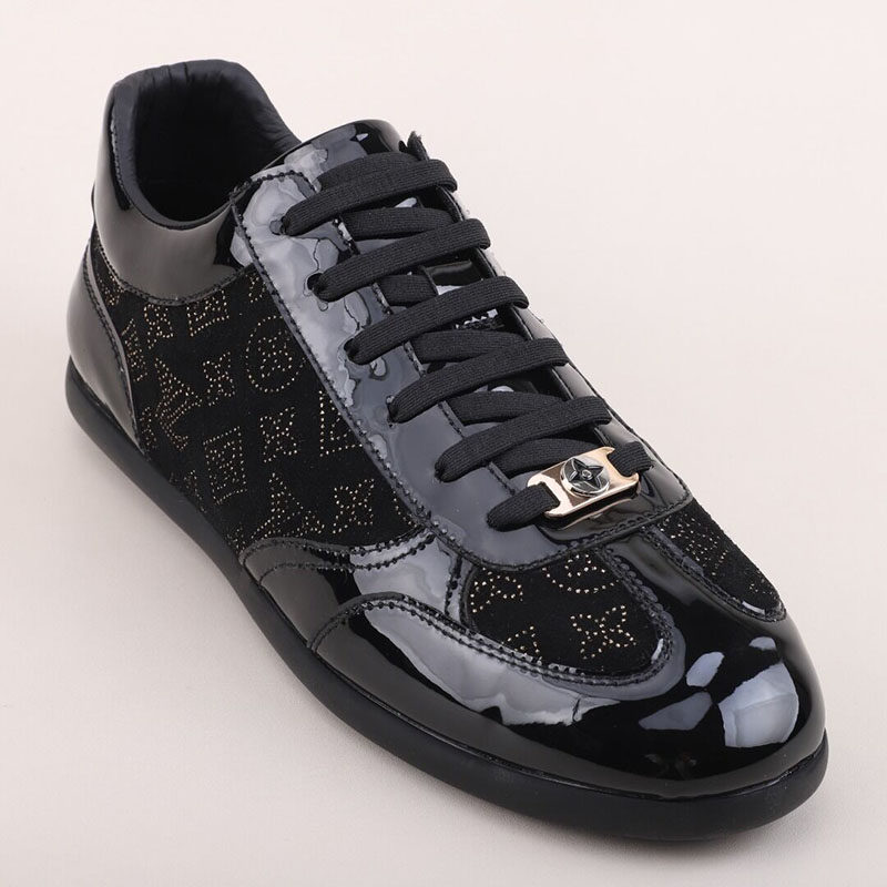 高端潮牌时尚休闲鞋男2025新款真皮个性青年板鞋轻软舒适绣花皮鞋